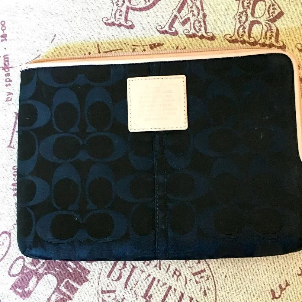 Authentic Coach Black Zippered Pouch